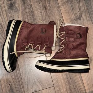 Sorel Boots Size 8.5